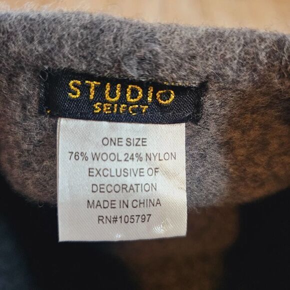 Women's rhinestone gray wool beret hat - Picture 6 of 6